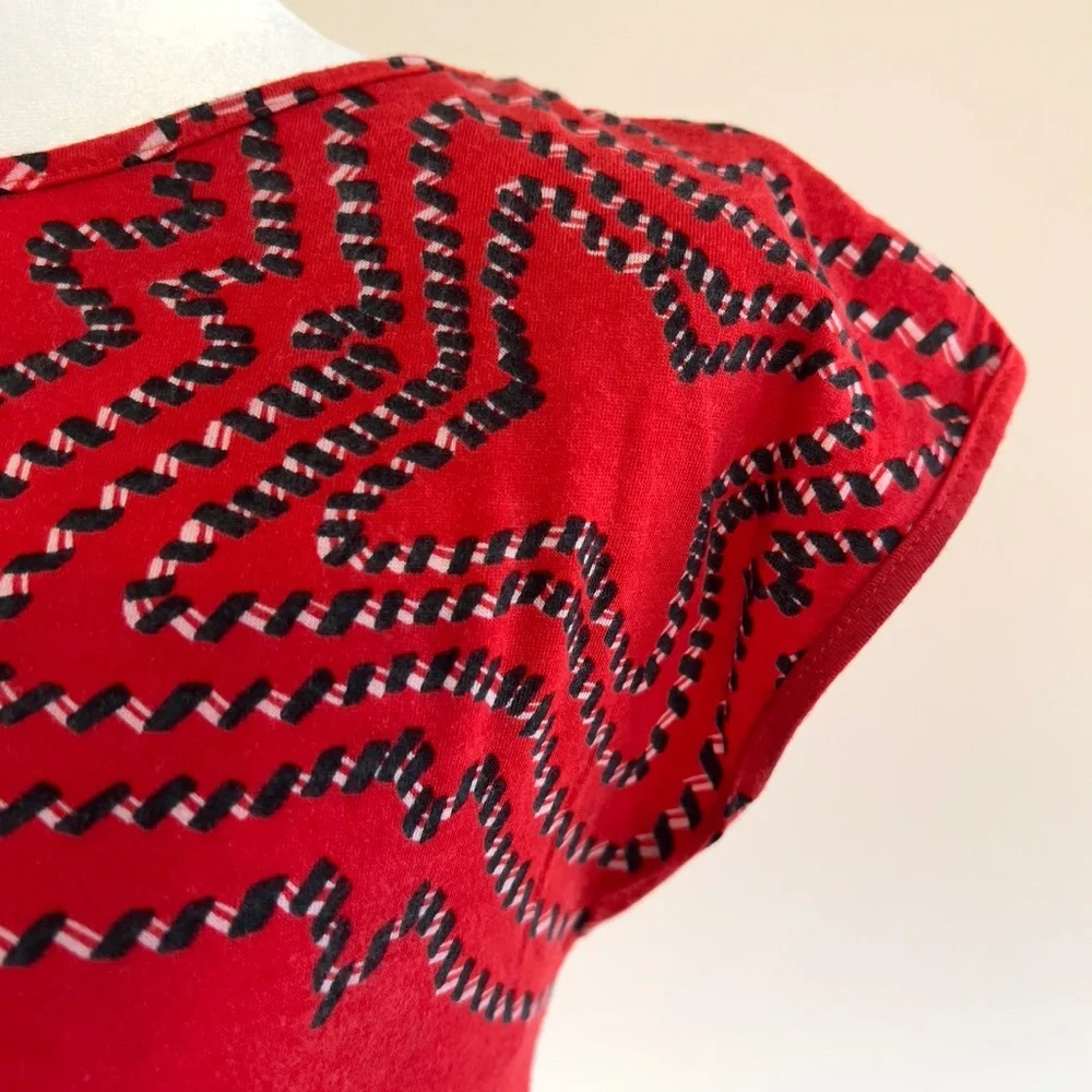 Valentino Jeans/Sport red cropped, cap sleeve T - Picture 2 of 10